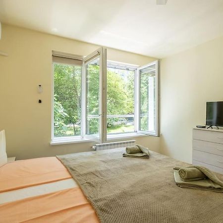 Top Location, Brand New 3 Bdrm Apt & Free Parking 索菲亞 外观 照片